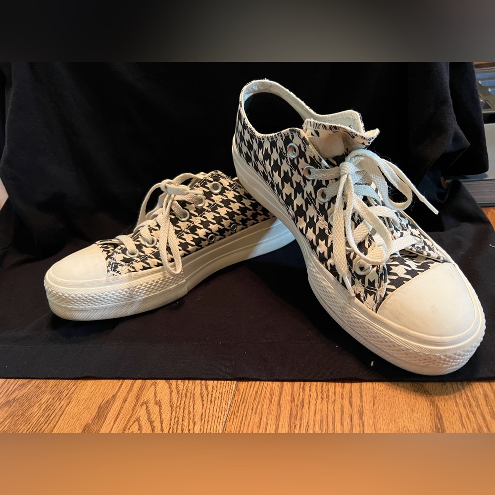 Converse All Star Platform Sneakers- Black White Houndstooth size 8